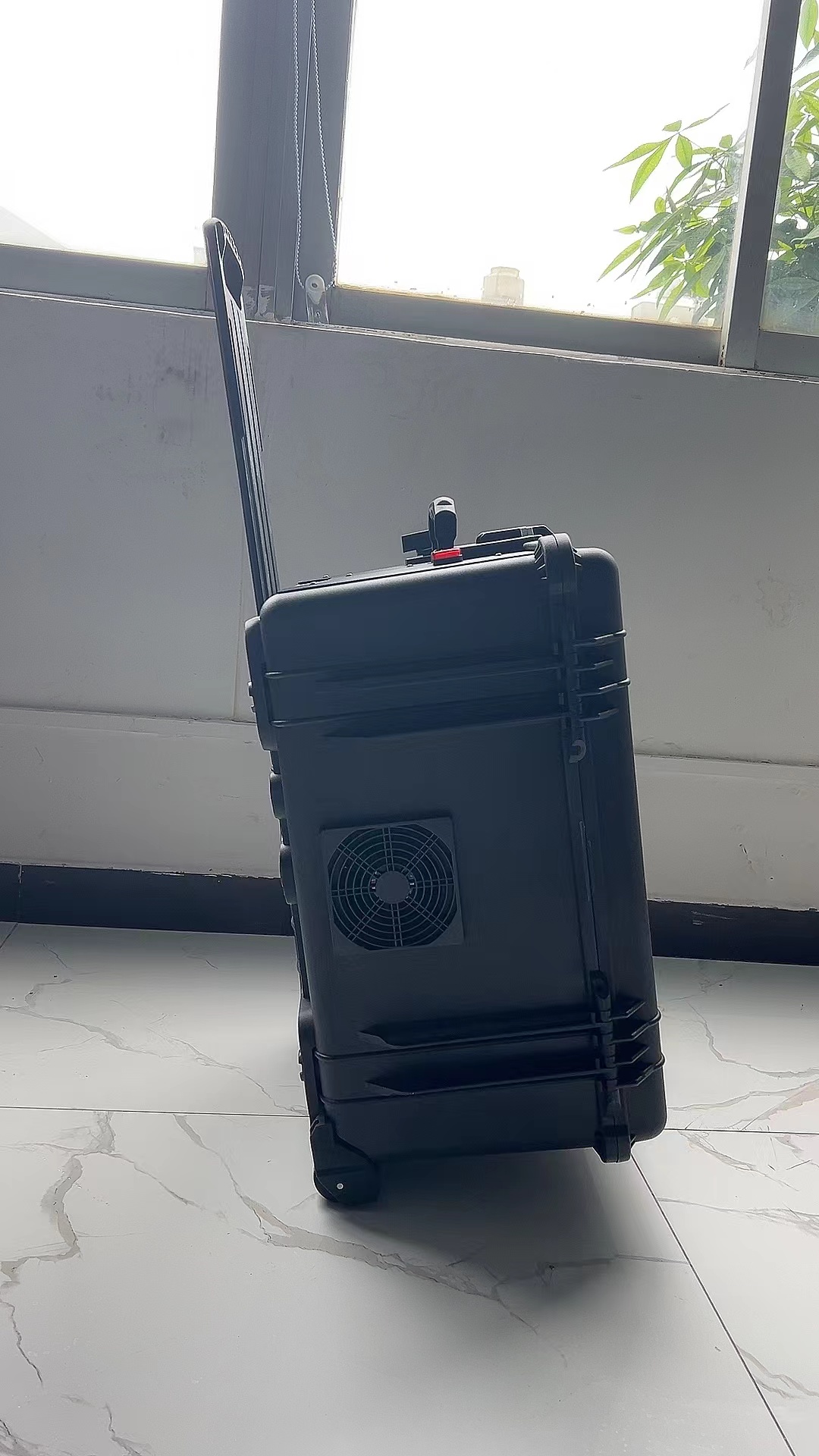 同德手拉箱型移动通信干扰器